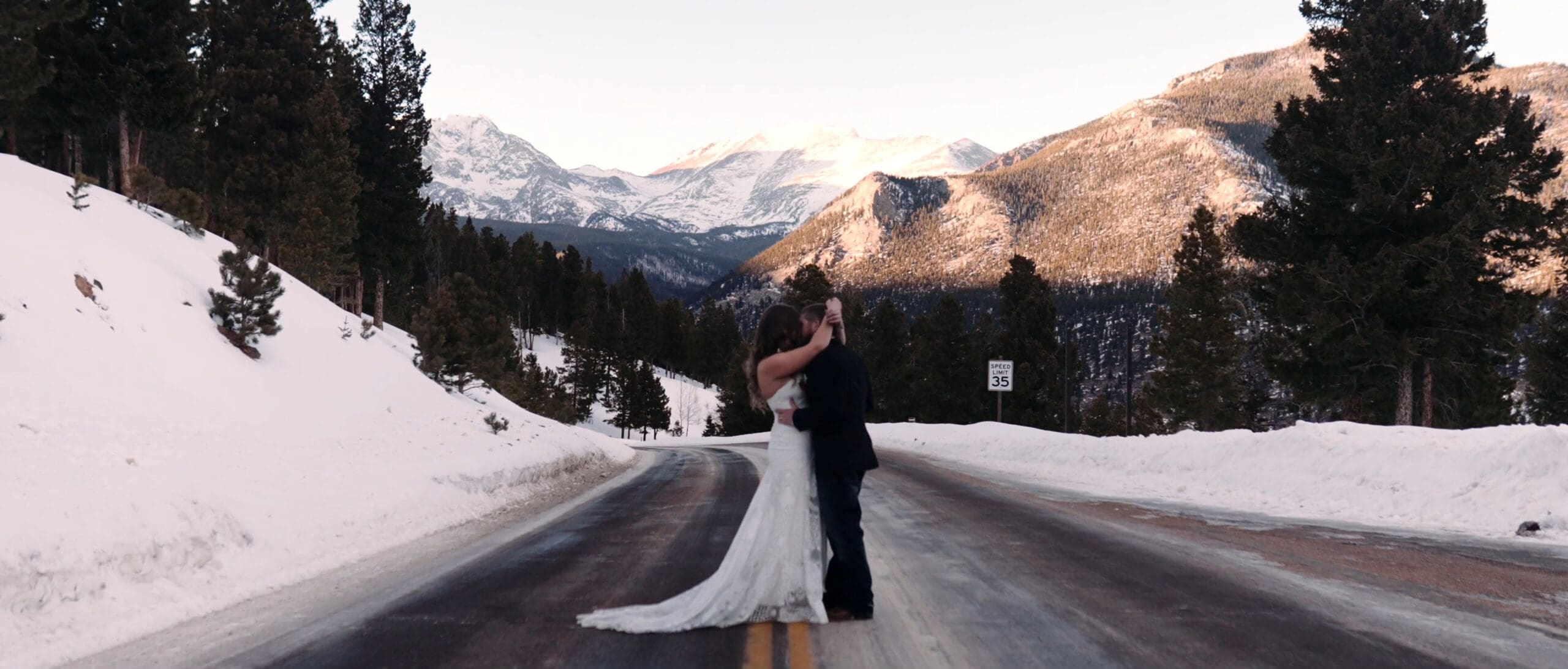 Colorado-elopement-video-adventure-elope-mountains-snow-rite-of-light-videographer